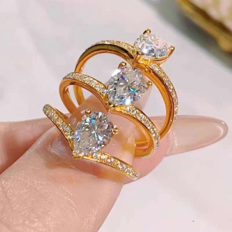 Moissanite Pear-Shaped Diamond Ring - Women's Elegant Fashion Gift