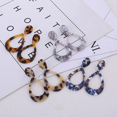 Nuovi orecchini pendenti acrilici giapponesi e coreani a forma di goccia con temperamento versatile e accessori dallo stile cool