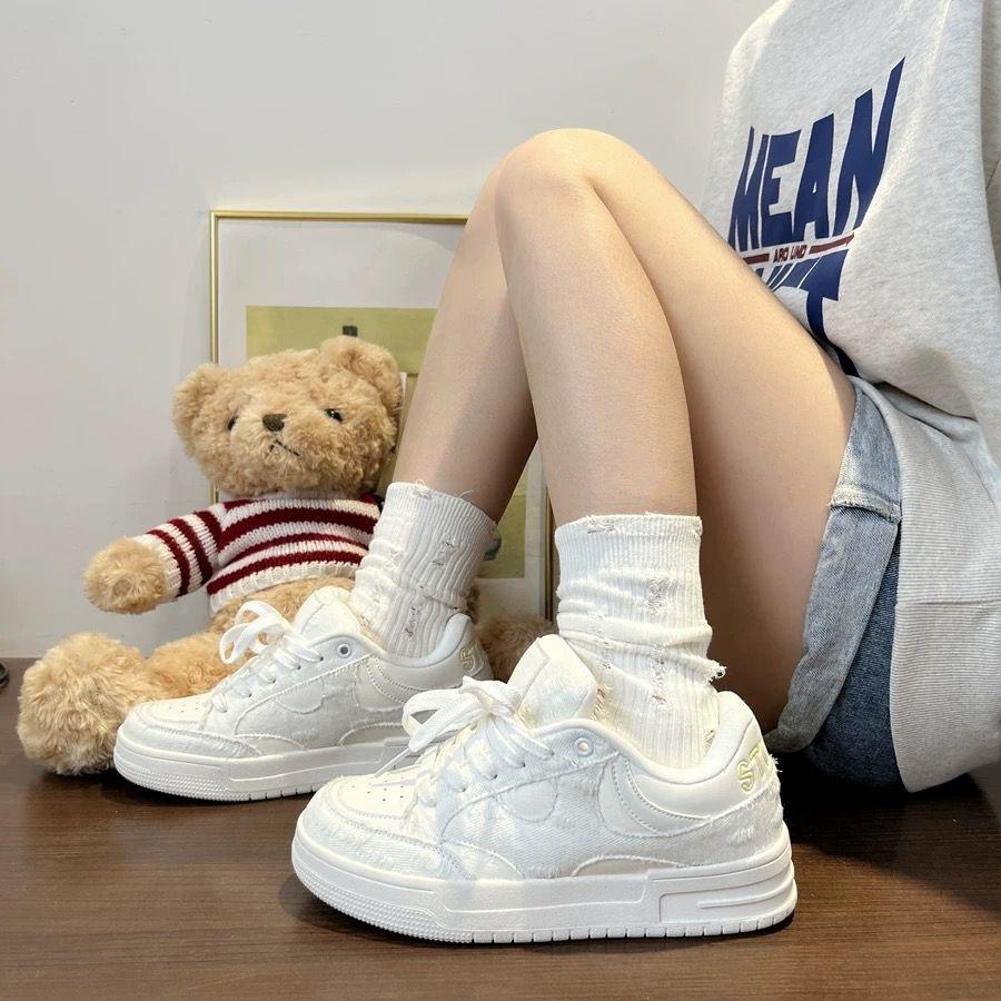 Platform bread shoes ins super fire spring and autumn new retro casual sports shoes