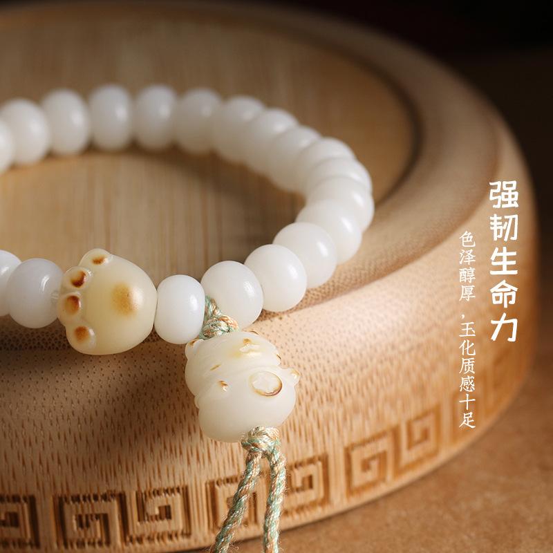 Charcoal-burned Cat Paw Bracelet, Bodhi Root Bracelet for Girls, Cute Little Cat Bracelet with White Jade Bodhi In a Roasted Color, Niche Bracelet
