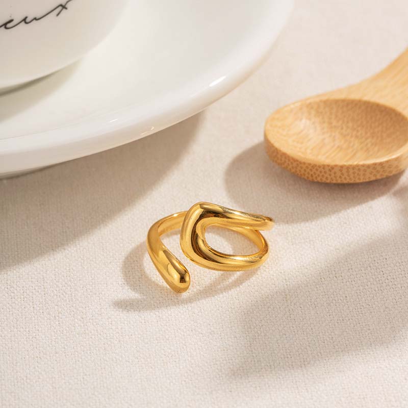 

Vintage Metal Irregular Hollow Wide Rings For Women Minimalist Gold Color Texture Geometric Curved Smooth Rings Zircon Gifts