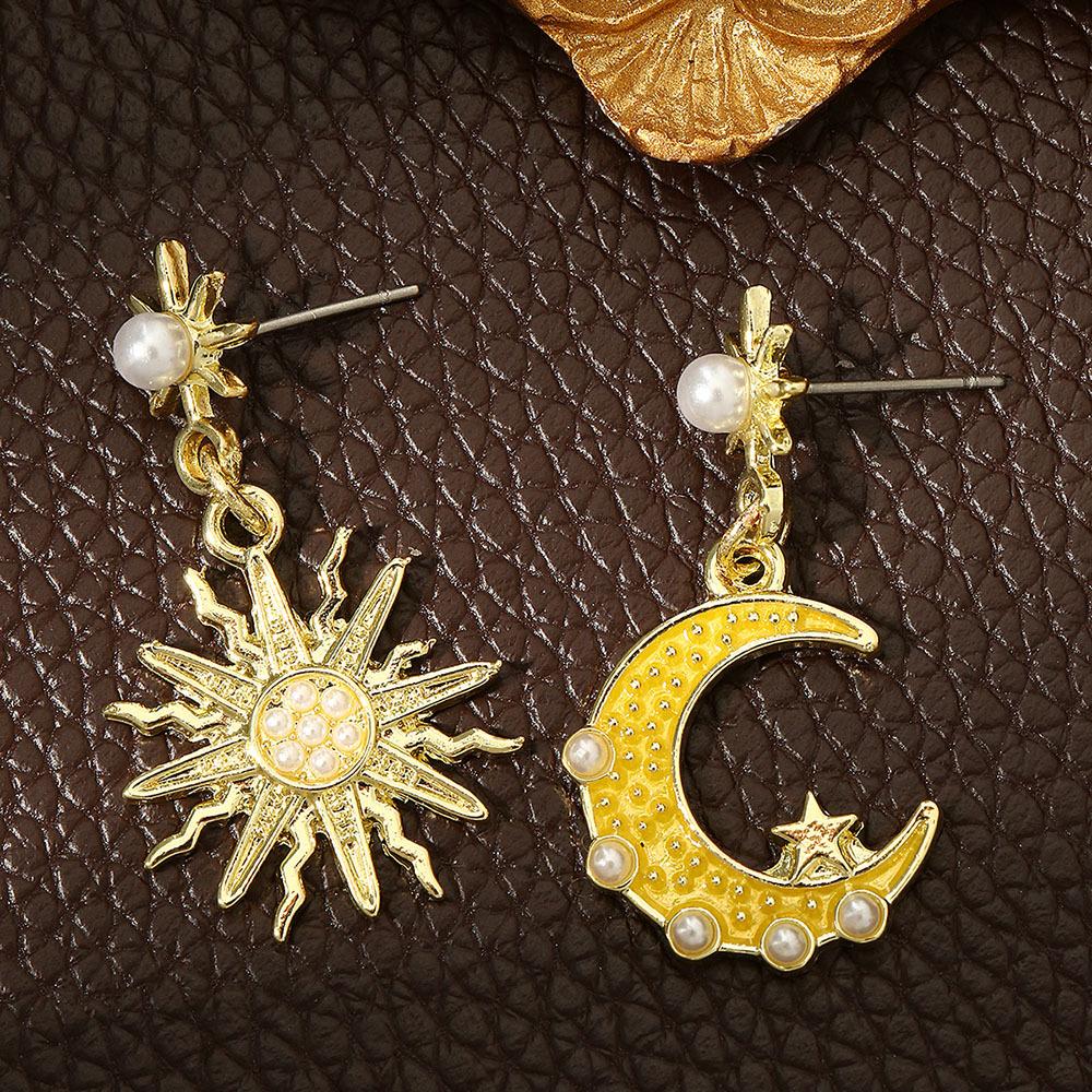 New  Inlaid Zircon Enamel  Moon Sun Asymmetrical Earrings Women Personalized Zircon Beach Holiday