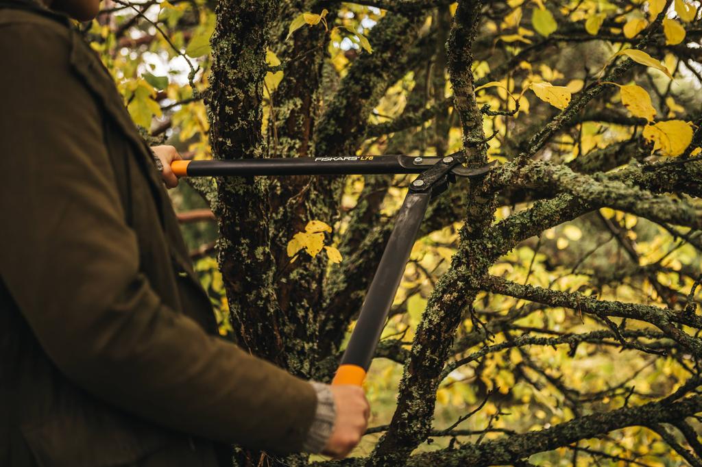 Fiskars Powergear Sekator Ogrodowy Nożycowy Dwuręczny Do Gałęzi Krzewów L78