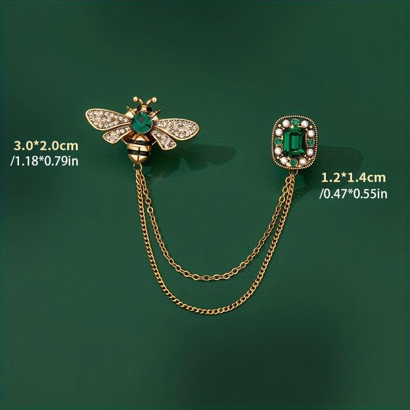 Cute Bee Brooch with Emerald Green Gemstone & Golden-Tone Chain Detailing - Whimsical Animal- for Jackets, Hats, Bags