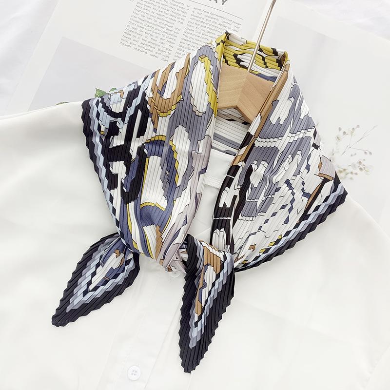 Retro Color Block Crinkled Square Scarf - 70cm Pleated Neckerchief in Imitation Silk for Women