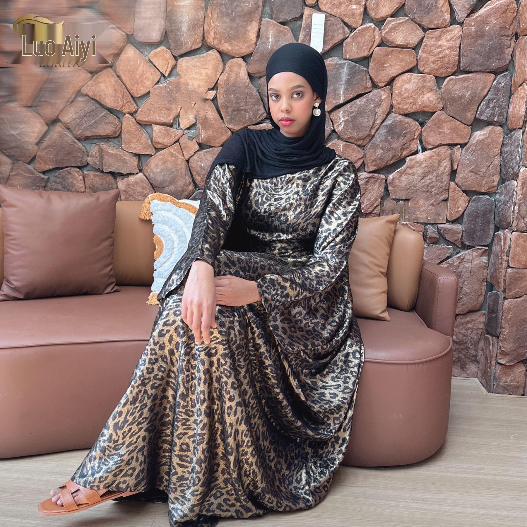

2025 Loriya Pure Beauty Leopard Print Batwing Sleeve Maxi Dress LR964. Size 2