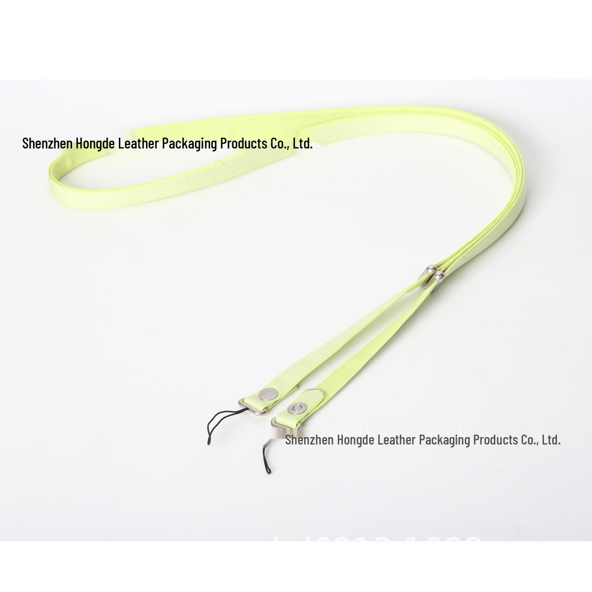 Магнитный ремешок-шнурок через плечо для iPhone 17