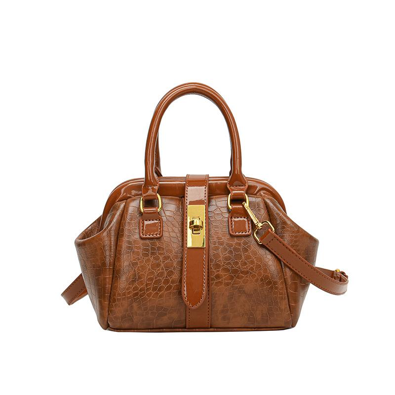 

French retro handbag bag women s 2026 new crocodile pattern clip exquisite light luxury shoulder messenger bag 20*15*11