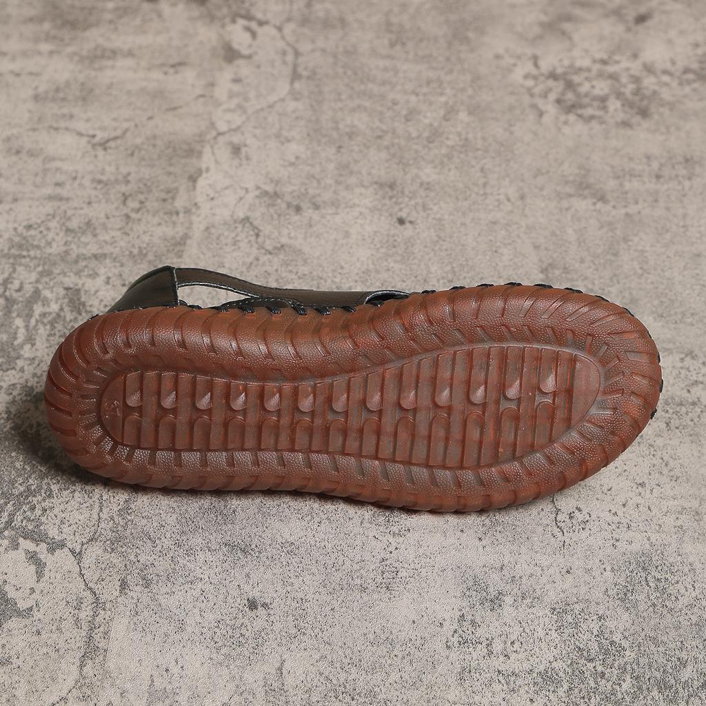 Sandalias de punta envueltas con suela suave y tendón de vaca de gran tamaño para madres en 2024 Nuevo verano, zapatos romanos con parte inferior cosida, cómodos y de fondo plano