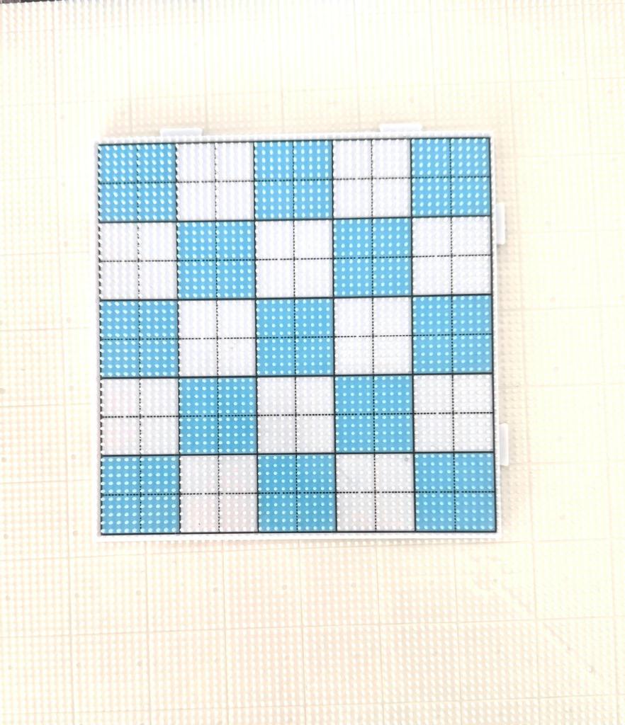Plaque de base colorée à picots longs pour perles Perler: Planche de bricolage épaisse, résistante à la chaleur, indéformable, 104 broches, épissable