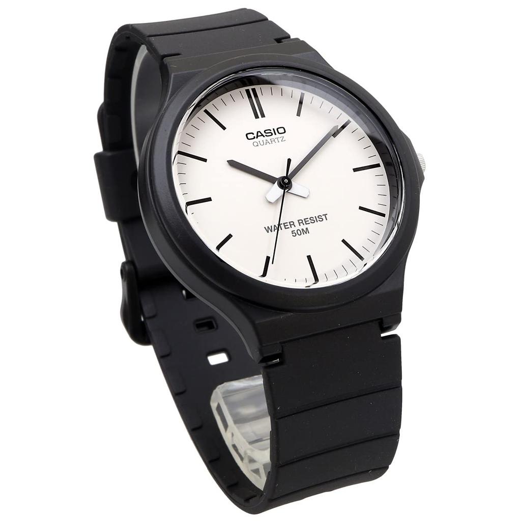 Casio Standard Analog Quartz Wristwatch Black and International No Presentation Box MW-240-7EV, Men's, White, Model, [Used]