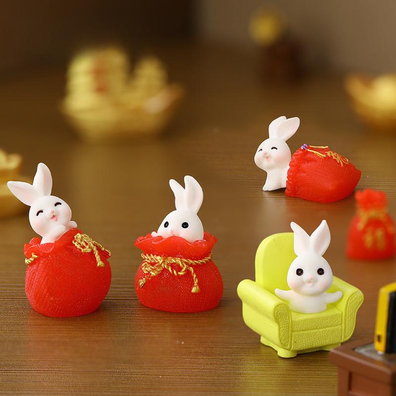 Charming Cartoon Resin Rabbit Figurine New Year Good Luck Bag For Home Decor