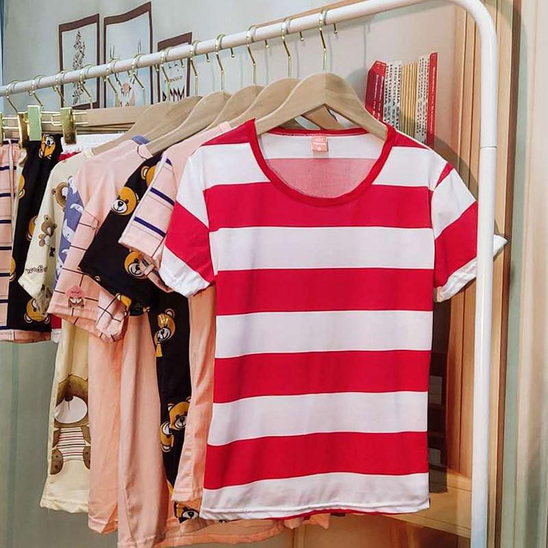 Women's Cute Summer Pajama Set - Short-Sleeved Top & Shorts, Casual Cartoon Loungewear for Indoors and Out.