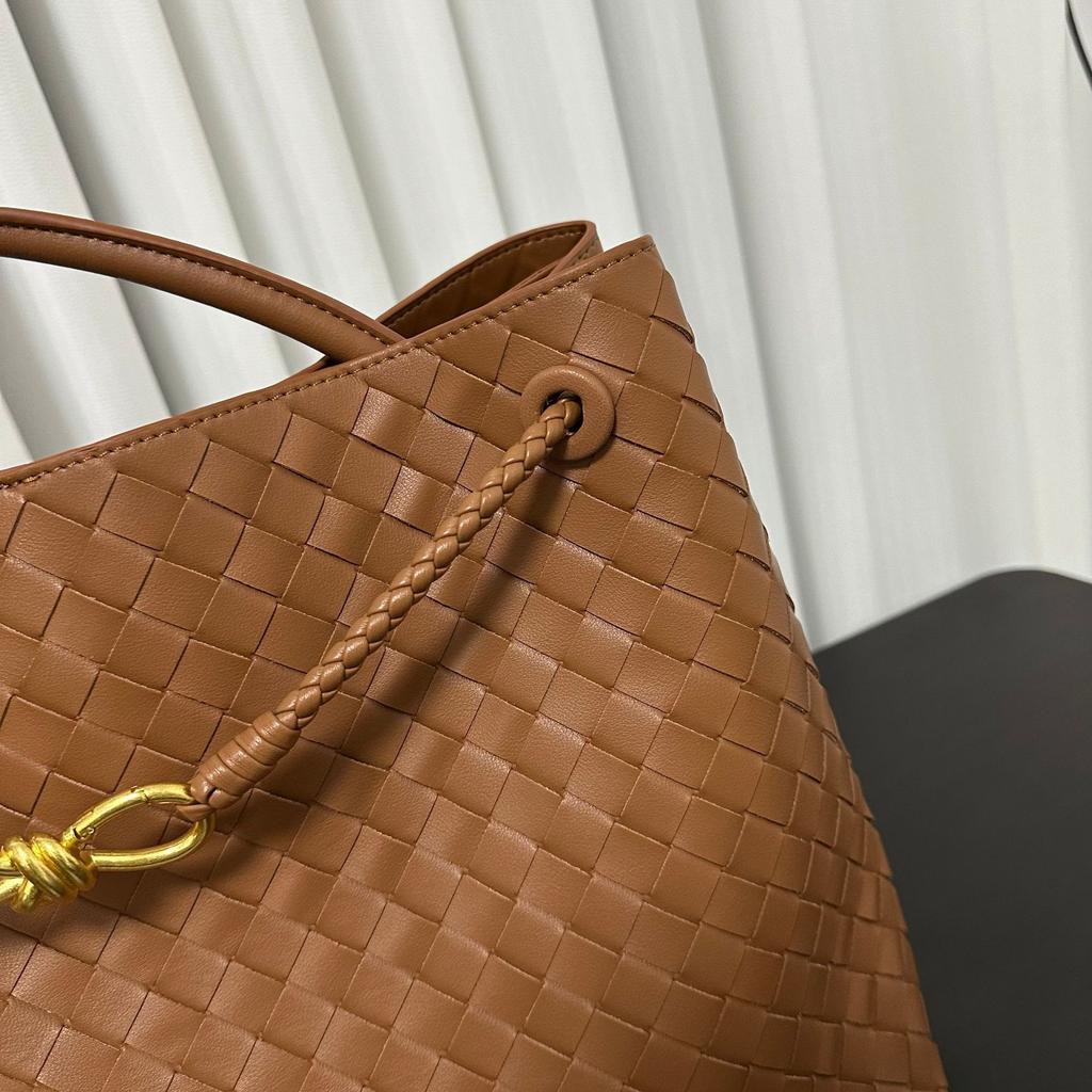 European and American fashion 2024 new woven bag large capacity versatile diamond cowhide tote bag casual shoulder handbag