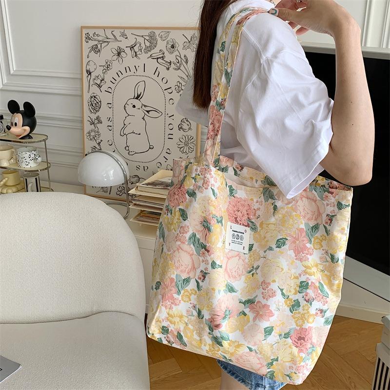 New tote bag large capacity foreign style floral canvas shoulder bag portable girl student shopping bag
