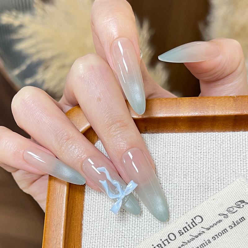 

Градиєнтні золотисті фольговані знімні наклейки для нігтів - Осінньо-зимова колекція