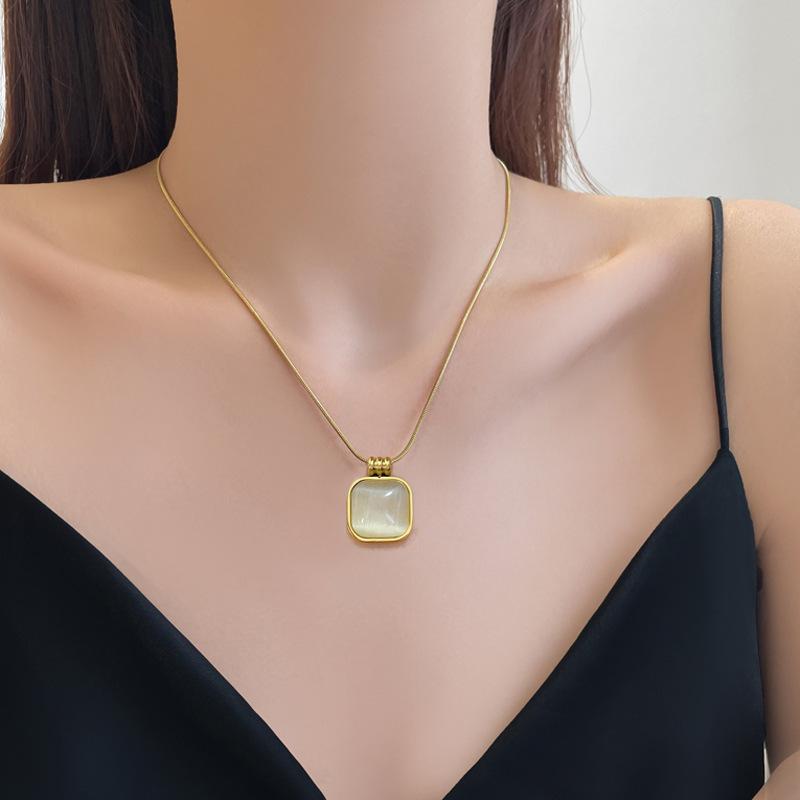 Square Opal Minimalist Furnace Real Gold Necklace Female Collarbone Chain Accessories