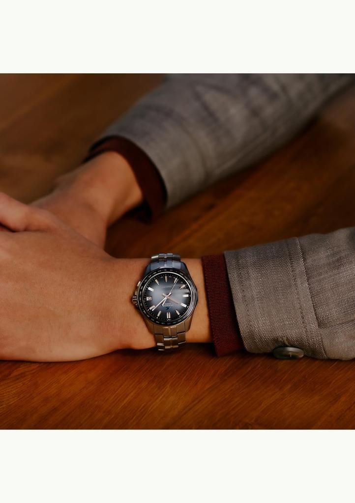 Часы Casio Oceanus, Сделано в Японии, Коллекция Manta Retro Tone, Bluetooth, Радио-солнечные, Сапфировое стекло, OCW-S400RA-2AJF, Мужские, Серебристые