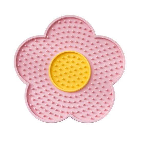 Silicone Pet Licking Mat Slow Feeder Mat with Suction Cups Flower Shape Lick Mat Prevents Overeating for Cats Dogs розовый