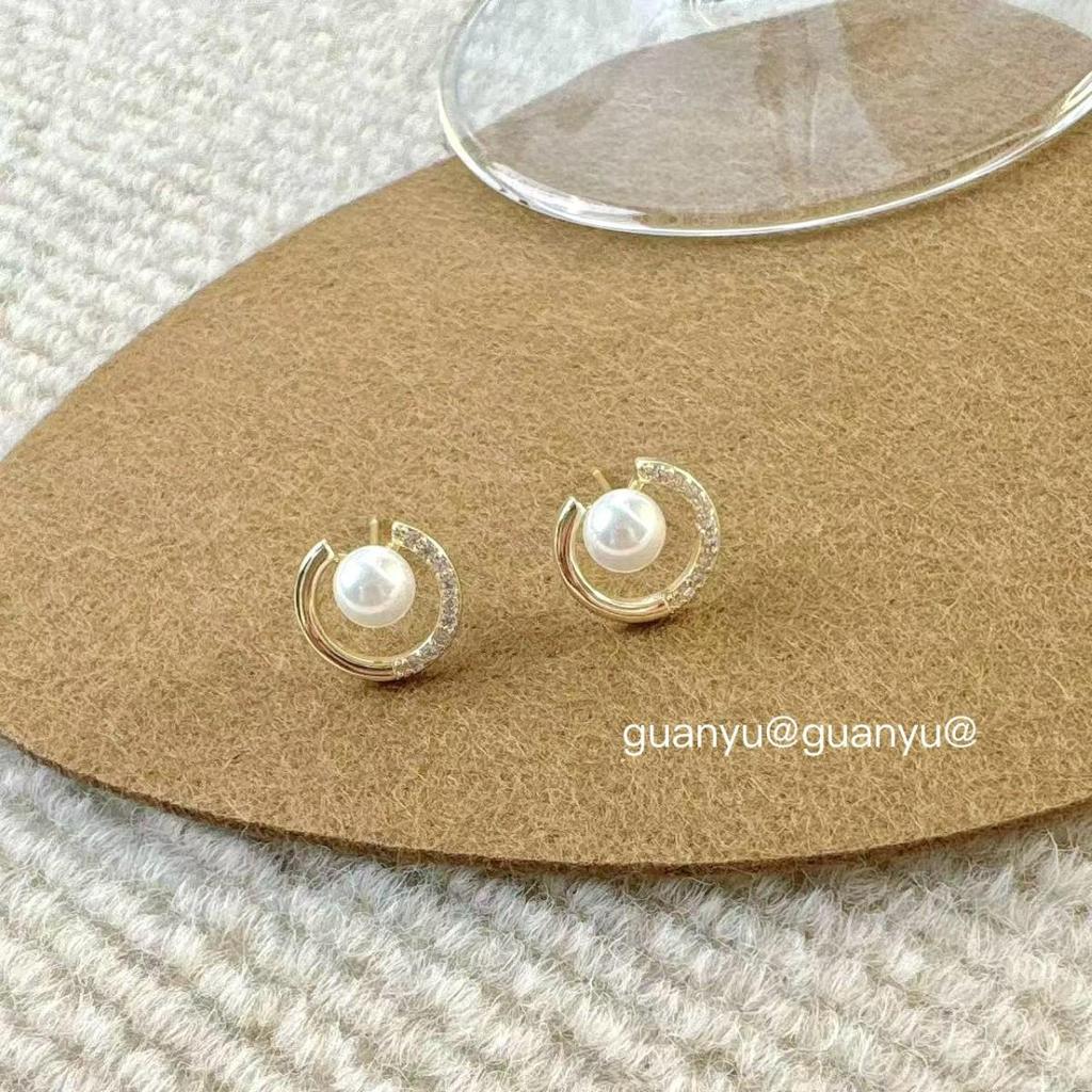 S925 Silver Needle Pearl Zircon Earrings: Fashionable, Simple, Lightweight, Luxurious & Versatile Design for Women