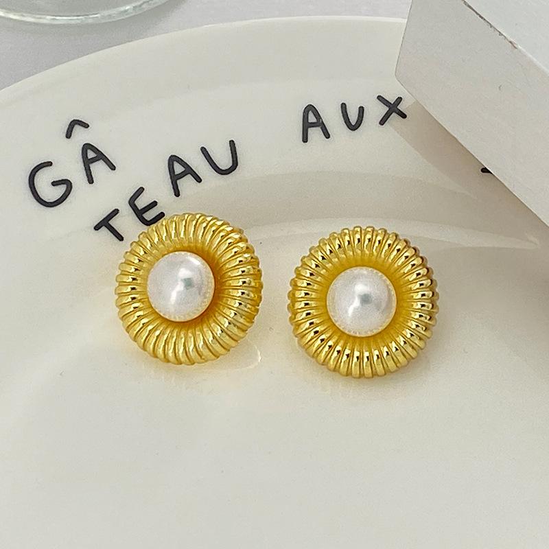 

Французский ретро-дворцовый стиль, жемчужные серьги-шутки, круглые серьги-нити, легкая роскошь, изысканный стиль