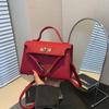 Retro tekstur liten veske dame våren 2024 ny trend mote fritidsveske messenger bag populær liten firkantet veske kvinner