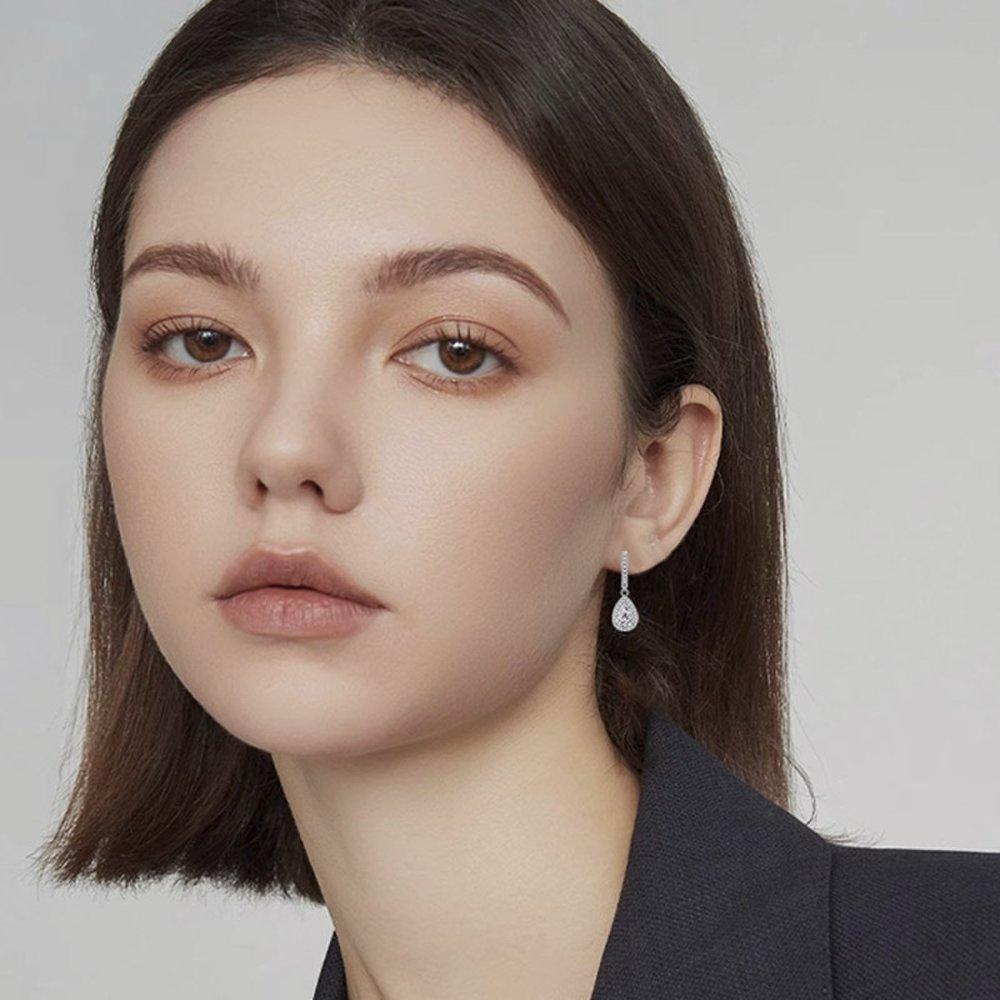 18Kgp 1-carat Excellent Grade D Color Moissanite Necklace, Earrings, and Ring At a Flat Price