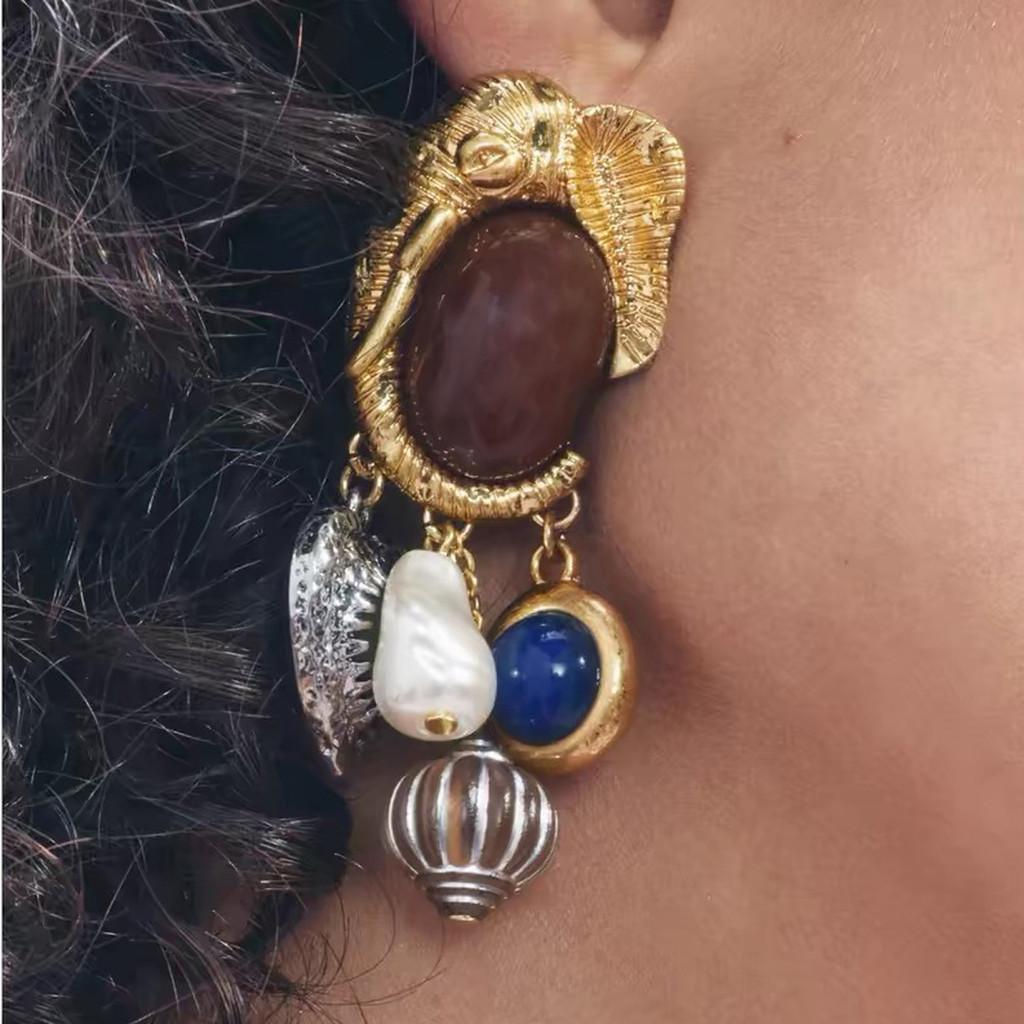 Vintage Style Geometric Animal Shaped Pendant Earrings For Women With Pearl Accents