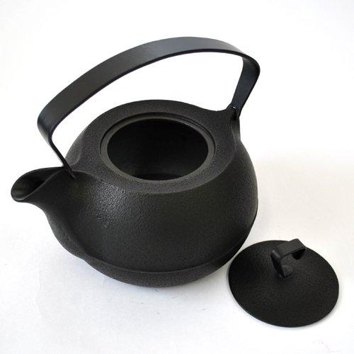 Ichiudo Nanbu Cast Iron Kettle, 1.2L (Black Finish), IH200V Compatible, 2012 Good Design Award Winner