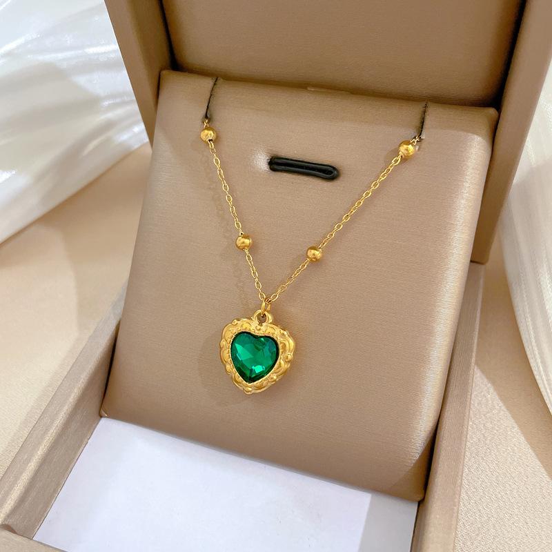Luxury Gold Color Stainless Steel Heart Emerald Pendant Necklace for Women Classic Green Crystal Bride Collar Jewelry Accessory
