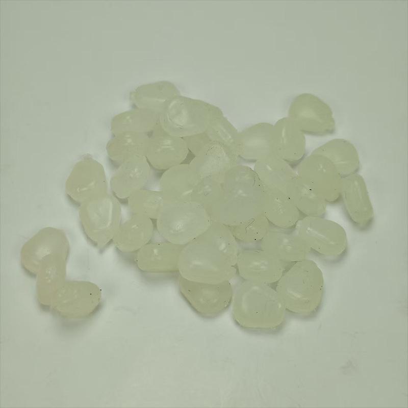 Černá Měkká Kukuřičná Peleta Potápivá Nástraha pro Rybolov Kaprů, Cejnů a Amurů