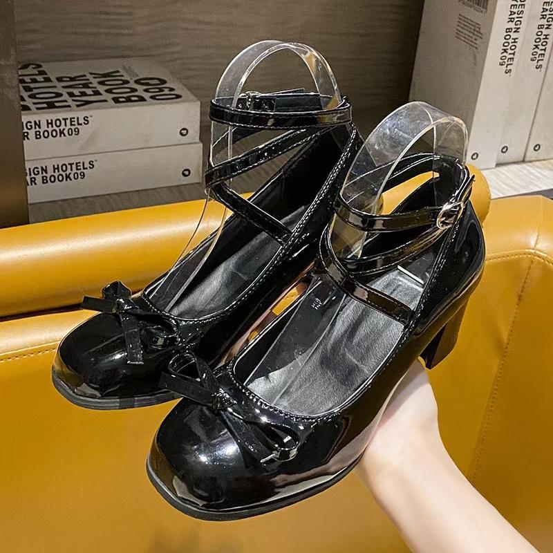 

2024 новые весенне-осенние туфли Мэри Джейн с перекрестными ремешками и маленькими кожаными туфлями в британском стиле с высоким каблуком и бантом женские студенческие туфли Mori 41 чёрный