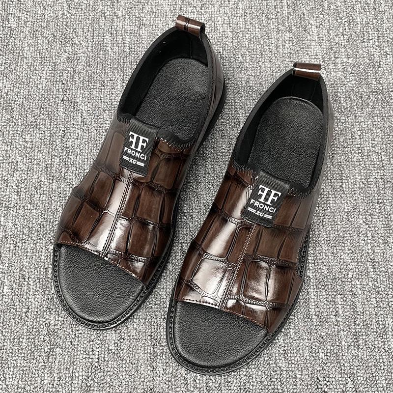 Men's sandals 2025 new men's beach shoes non-slip outer wear casual large size 47 48 leather sandals men