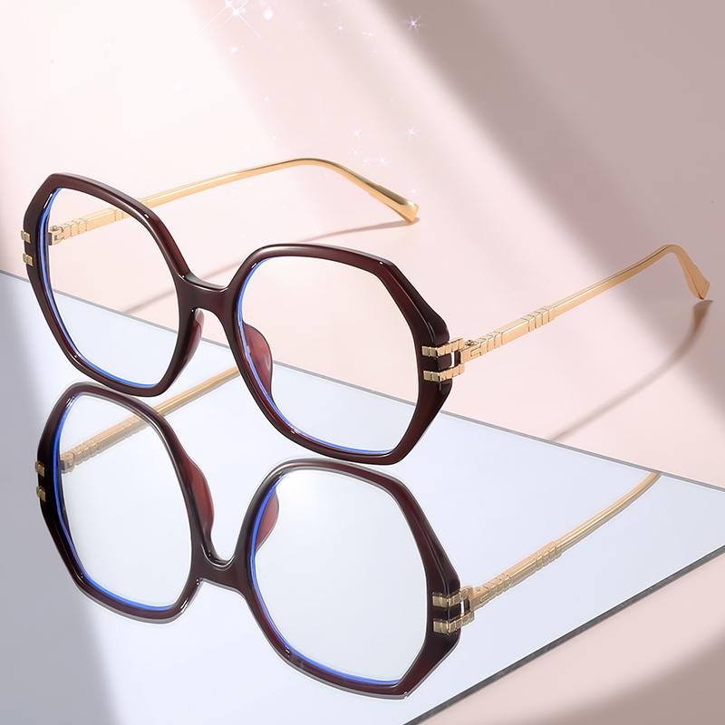 

Trendy Geometric Blue Light Blocking Glasses: Black Frame with Gold Temples, Anti-Blue Light Eyewear for Office & Daily Use красный