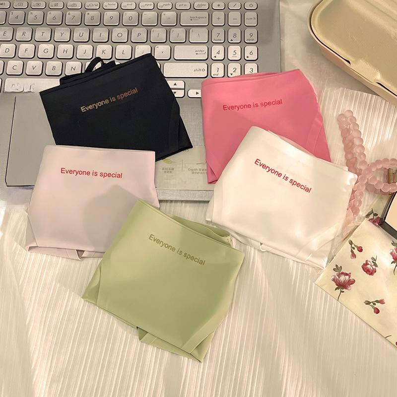 One Piece Ice Silk Seamless Underwear for Women Sexy Slim Strap Low Waist Briefs Skin Friendly Pure Cotton Crotch Breathable Girls' Triangle Panties