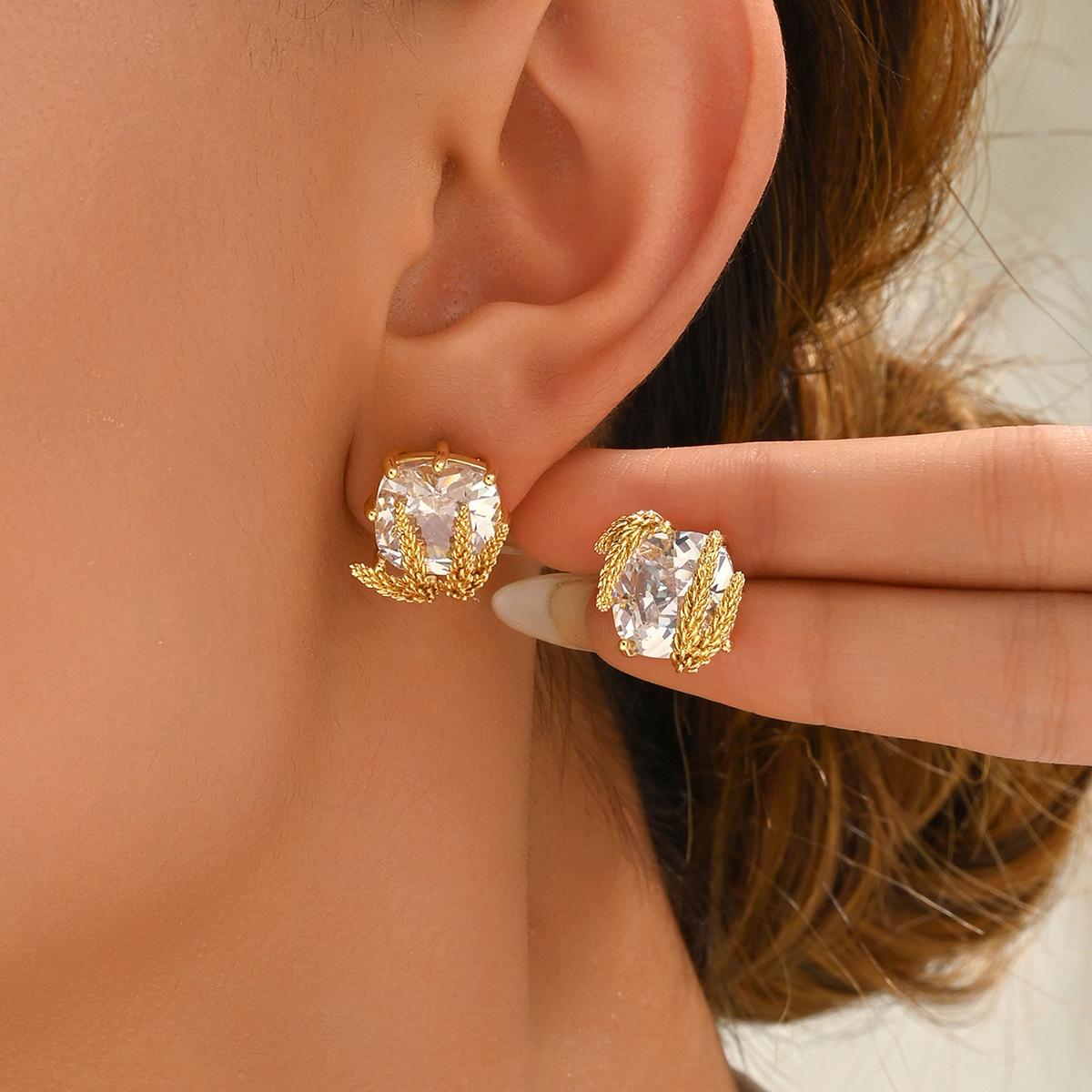 

Design fresh and sweet women s earrings wheat ears inlaid with zircon high-end design stud earrings