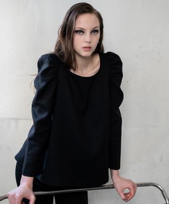 LETTRE DE LE TOILE Talia Gathered-Shoulder Blouse (Black)