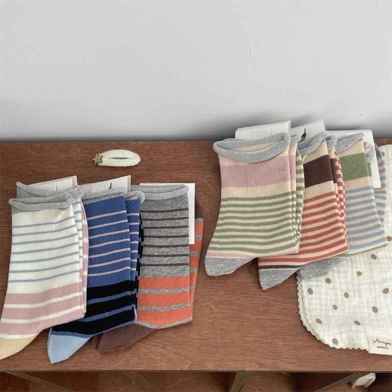 Women's New Spring and Autumn Products All Kinds of Curled Fringe Color Boneless Pile Socks