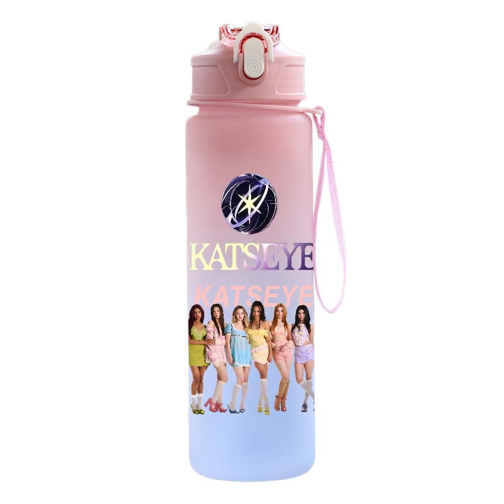 750Ml Water Bottle Anime Cartoon KATSEYE Printed Large Capacity Drinking Cup Portable Outdoor Sports Water Cup Children Kid Gift