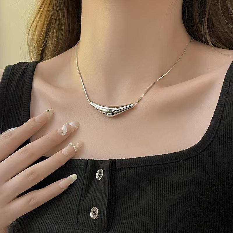 2026 New Triangle Arc Pendant Necklaces Women Snake Chain Geometric Necklaces Minimalist Cool Style Trendy Party Jewelry Gifts