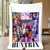 Kpop Demon Hunters Nadrukowany Flanelowy Koc Miękki Ciepły Lekki Koc na Wszystkie Pory Roku do Sofy Łóżka Kempingu Wystrój Domu Prezent Świąteczny