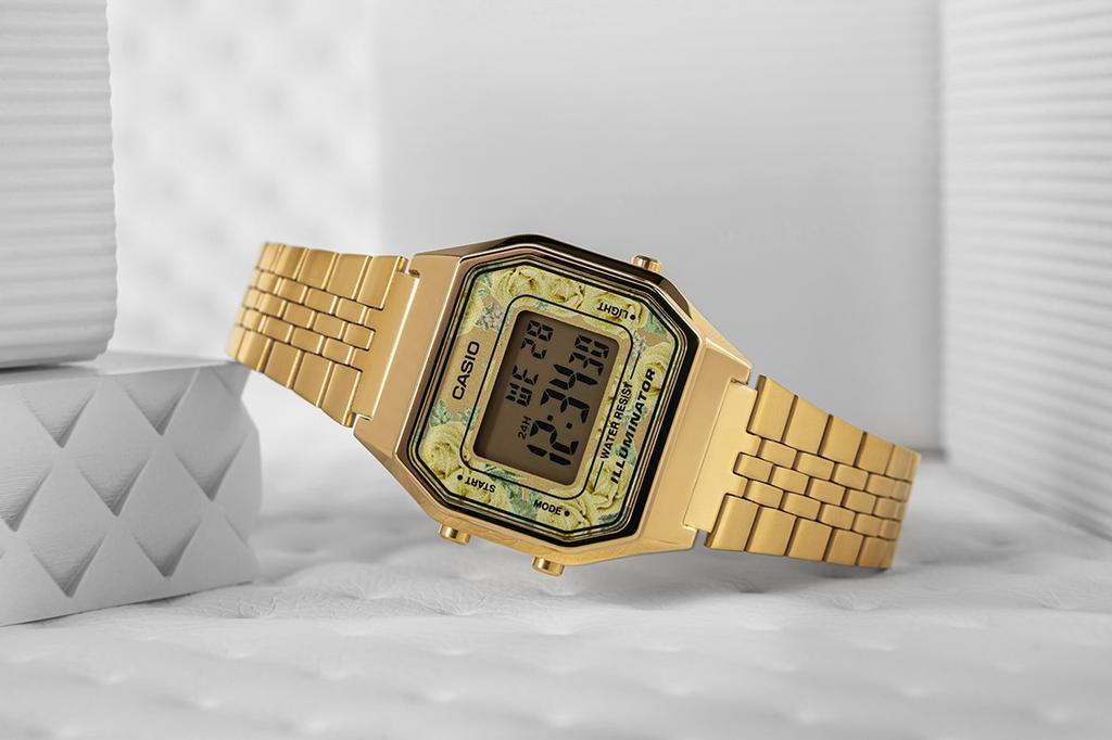 Dameklokke CASIO LA680WGA-9CDF + ESKE