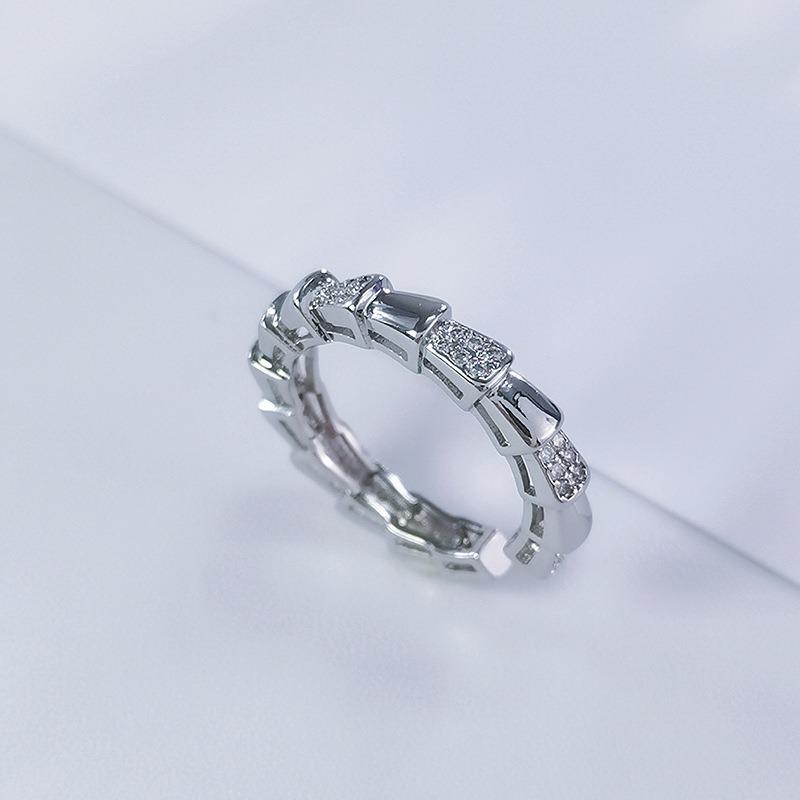 Electroplated Full Diamond Snake Bone Ring - Women's Chic White Mother-of-pearl Snake-shaped Open Ring