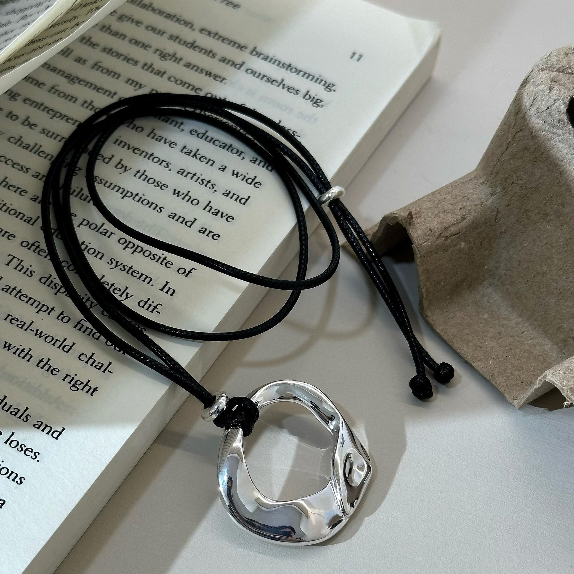 Неправильная геометрическая подвеска из стерлингового серебра S925 на цепочке для свитера – Регулируемая длина, Женское нишевое модное длинное ожерелье