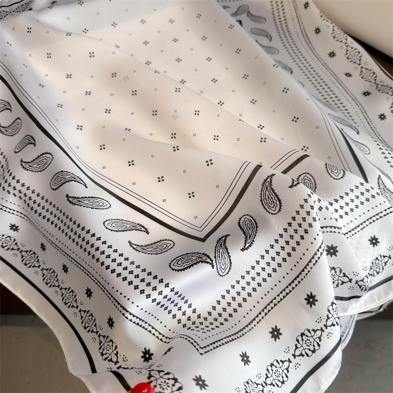 New Women Paisley 70*70cm Square Silk Scarf Female Hairband Headband Neckerchief Scarves Shawl Luxury Brand Foulard Bandana