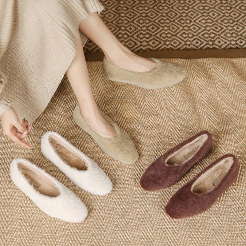 Mote 2025 Vinter Pelssko Dame Spiss Tå Pumps Fluffy Lave Hæler Loafers Damer Varm Plysj Escarpins Femme Slip On Pels Hæler