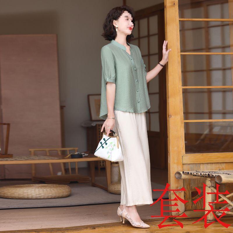 Summer Two-Piece Set: Elegant Short-Sleeved Top & Bottoms for Middle-Aged and Elderly Mothers