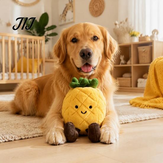 Interactive Toys for Puppy Training Stuffed Pineapple Dog Toy, Squeaky Plush Chew Cute Safe Fabric Dogs Teething Toy Puppies, Small And Medium