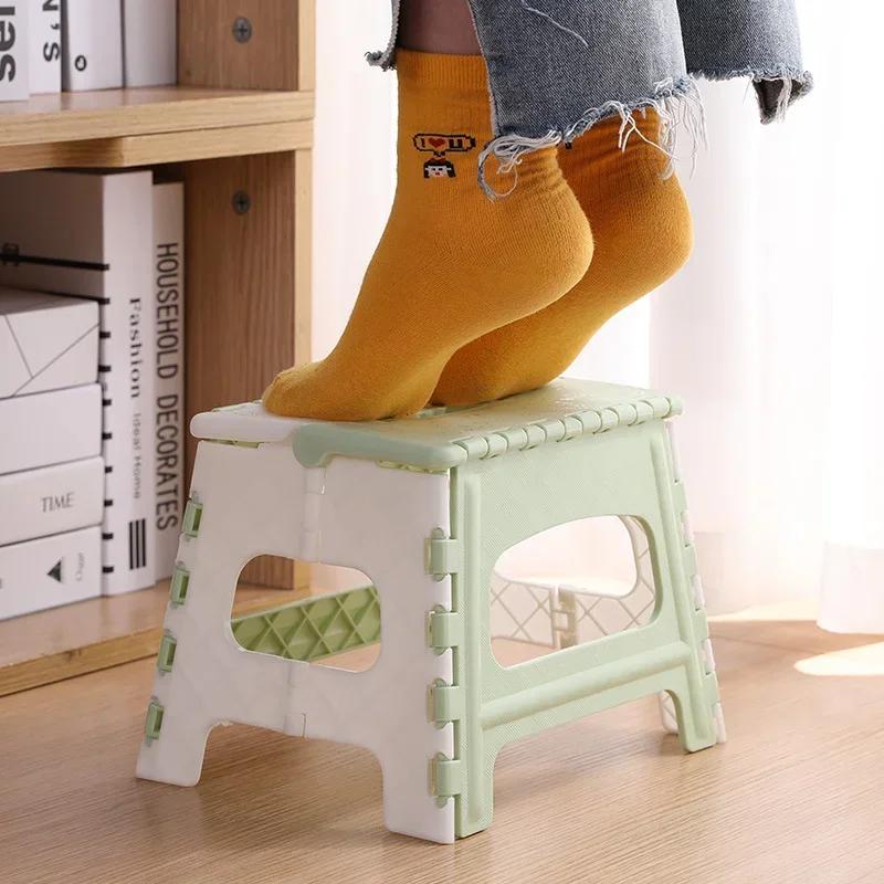 Plastic Folding Step Stool with Handle Portable Collapsible Small Foot Stool Bathroom Stepping Stool Folding Step Stools for Kid