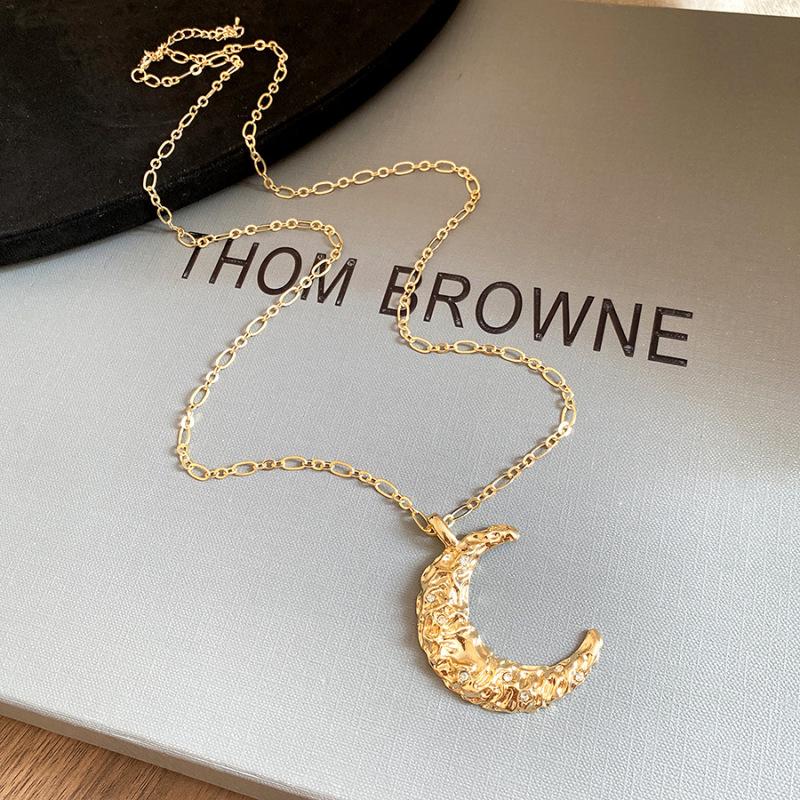 Minimalist Multi-Layer Stackable Clavicle Necklace - Trendy, Versatile Design for Women